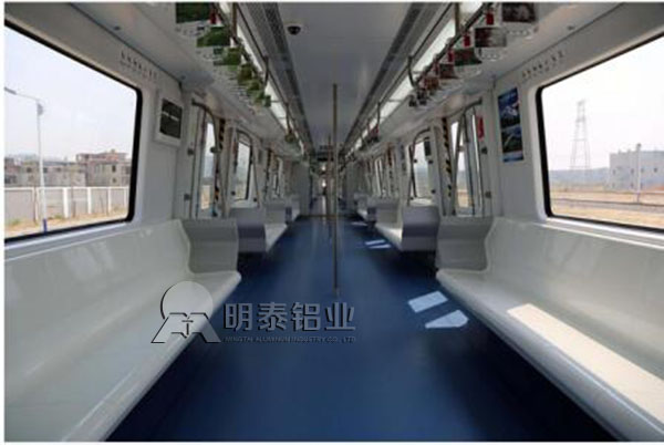 透过重庆轨道5号车厢将采用铝合金车厢，发现车厢用铝优点